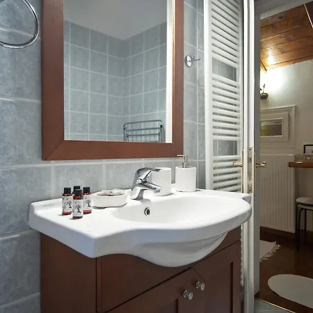 Apartment Cozy Attic Near Delphi