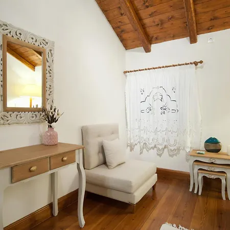 Apartment Cozy Attic Near