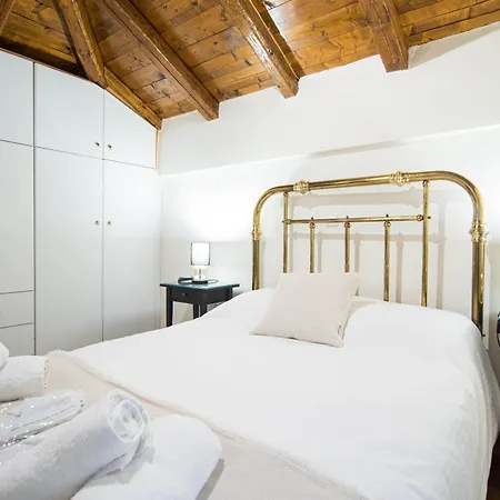 Cozy Attic - Elia Chrisso Lejlighed Delphi