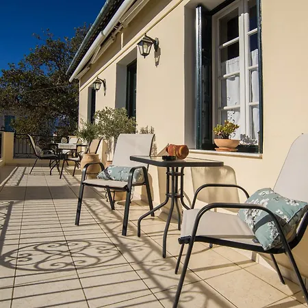 Cozy Attic - Elia Chrisso Apartman Delphoi